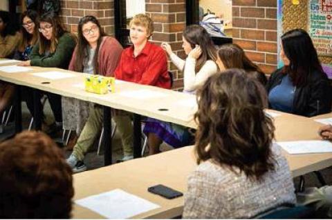 GOVERNOR NOEM VISITS WAGNER JAG STUDENTS